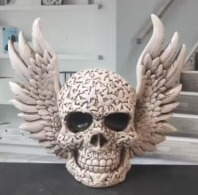 Prachtig schedel beeld met vleugels (20cm) Nieuw. 