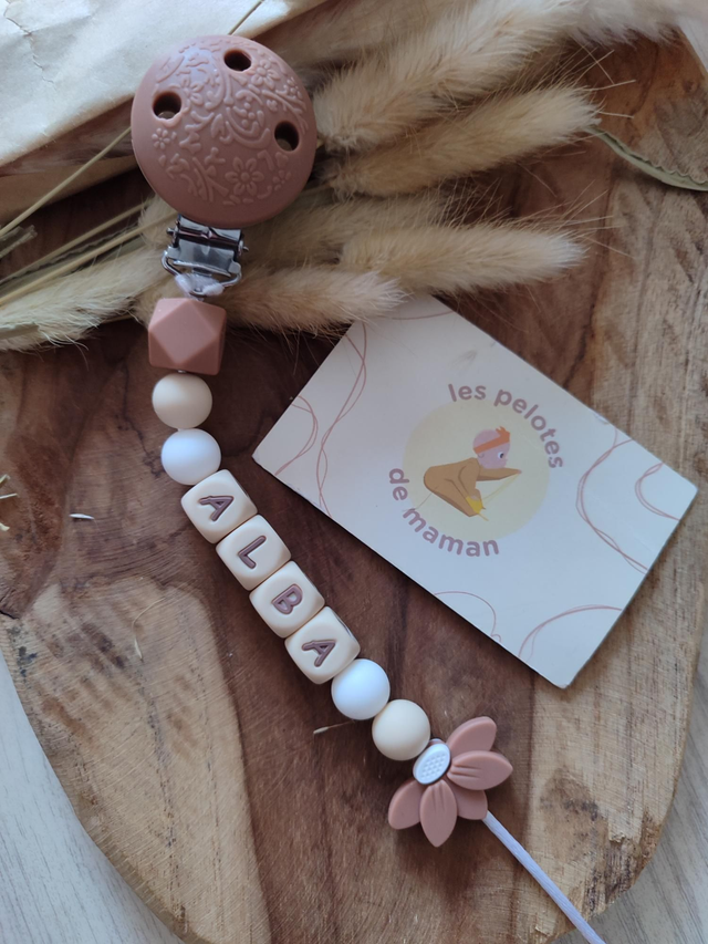 Attache tétine personnalisée 