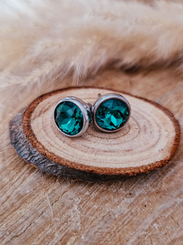Boucles d'oreilles puces "Strass" - Modèle argenté et vert