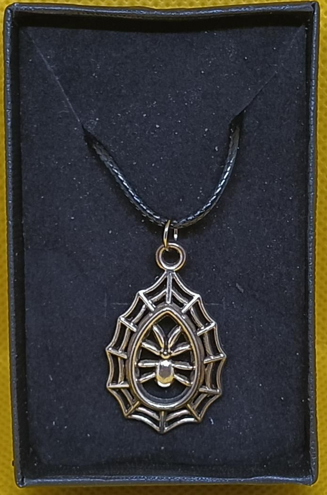 Tibetan Silver Oval Spider &amp; Web Pendant Necklace.