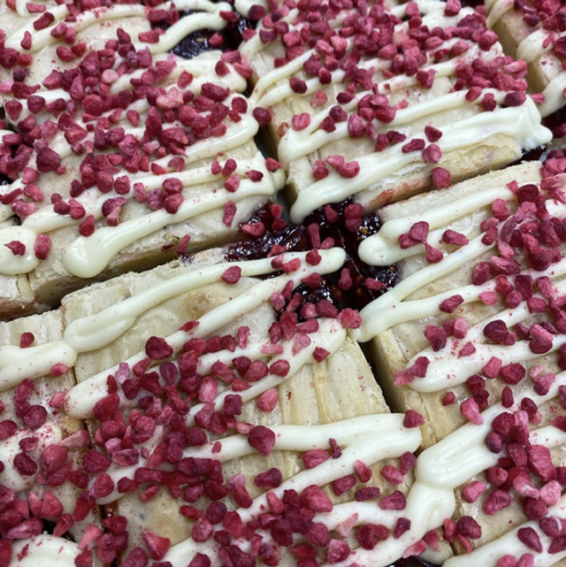 RASPBERRY &amp; WHITE CHOC BLONDIE