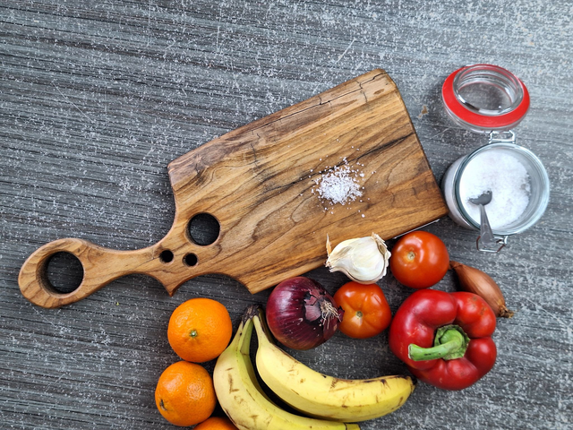 PLANCHE À DÉCOUPER N°92