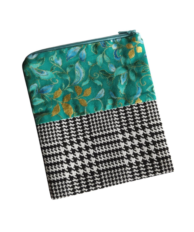 Pochette zippée / pochette maquillage/ Mélange de tissu créateur et tissu Jacquard tapissier / Trousse en tissu à fleurs et Prince de Galles