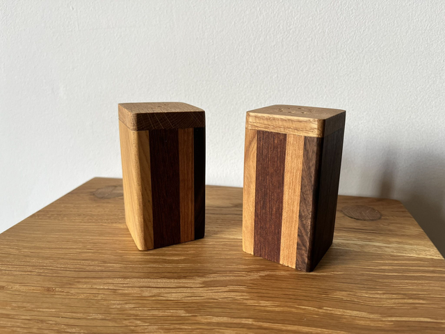 Handmade Wood Salt &amp; Pepper Shaker Set of 2.