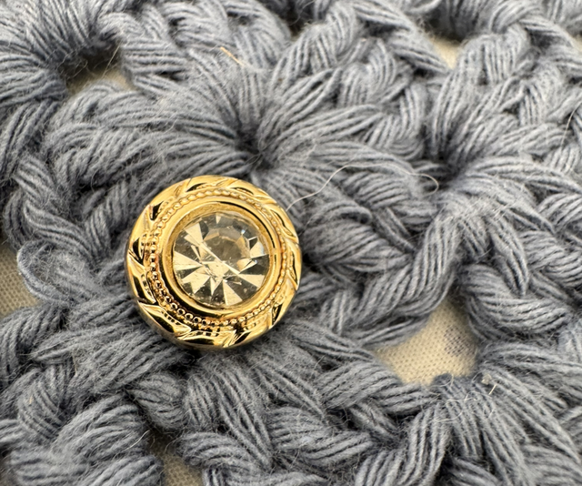 Pin’s brillant rond