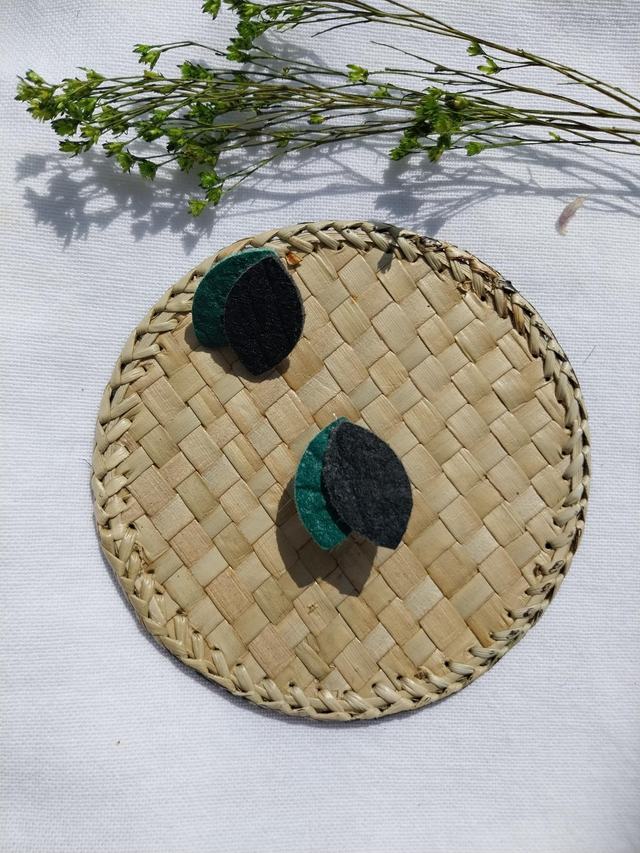 Boucles d'oreilles en matière végétale d'ananas 