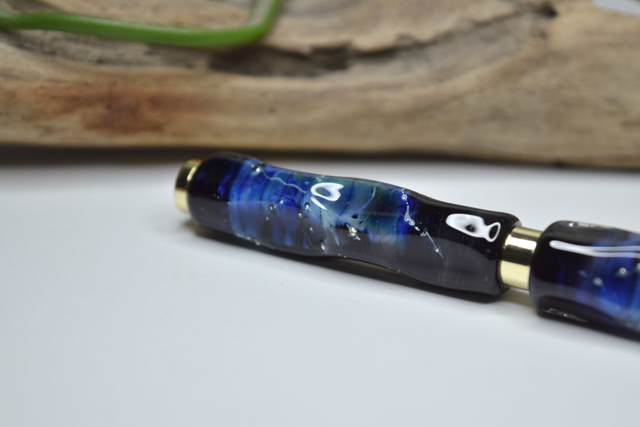 STYLO A BILLE FACETTES FIL D'ARGENT MONTURE OR