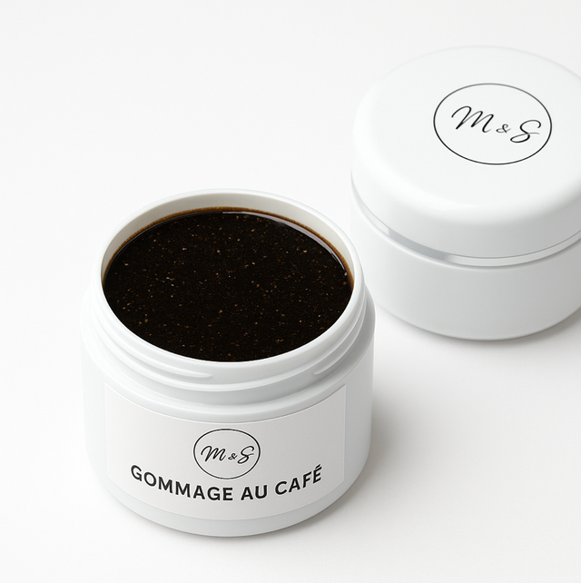 Gommage au Café 100 % Naturel – Pour une peau douce et éclatante