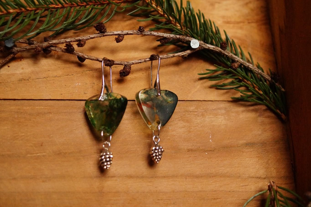 Boucles d'oreilles - Pomme de pin - Vert