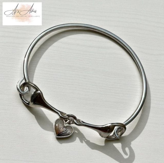 Snaffle bit bangle