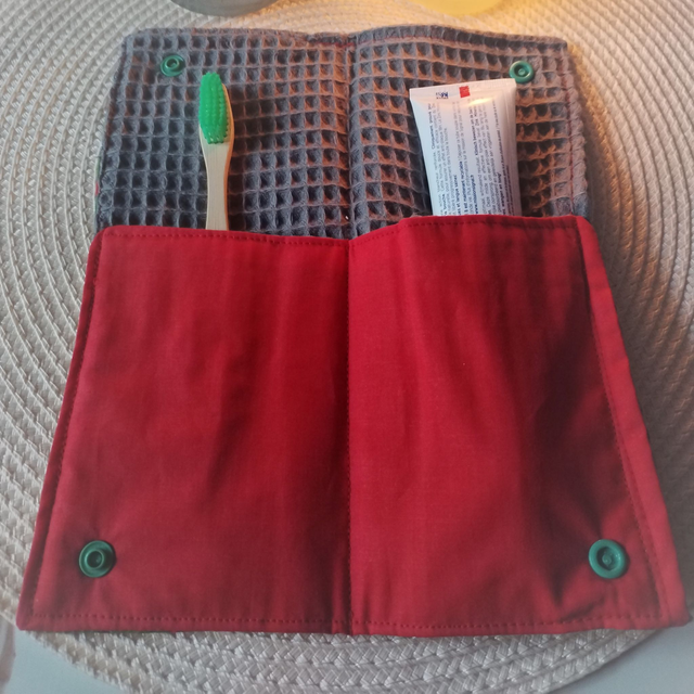 Porte dentifrice/ Brosse à dents - rouge fleurs blanches