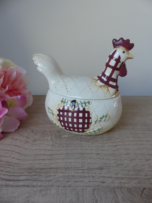 Boite poule avec couvercle peint main poterie EDW, Boite à sucre poule et pomme, Poule en forme d'oeuf décoration maison de campagne cuisine