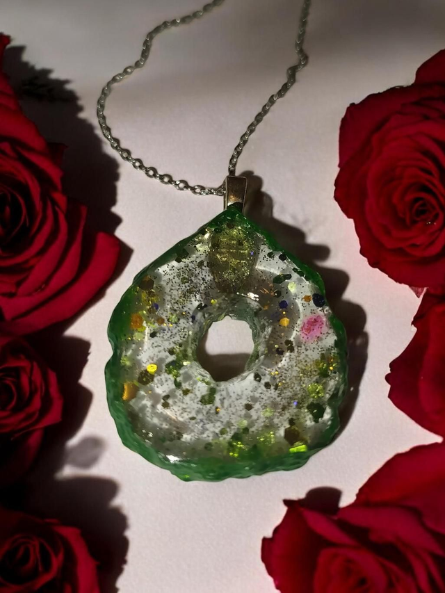 Anneau scintillant vert