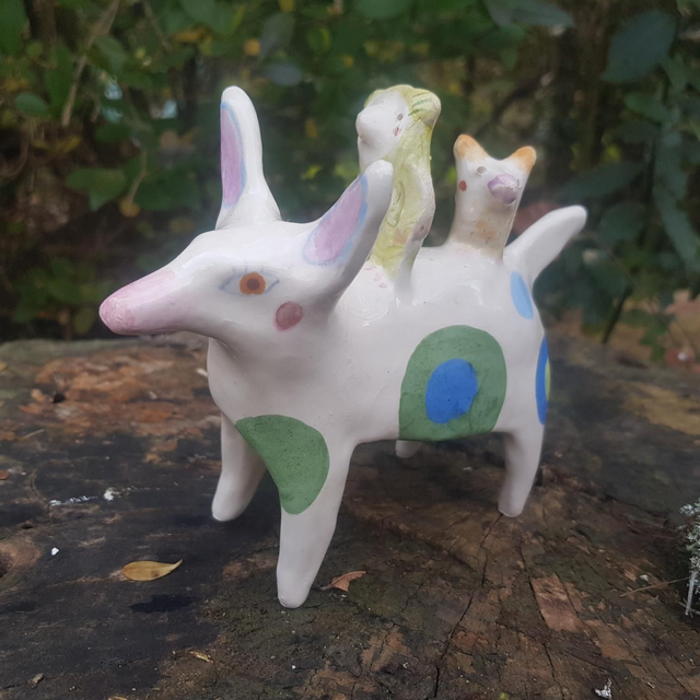 Bestiole et 2 zozos sur le dos 