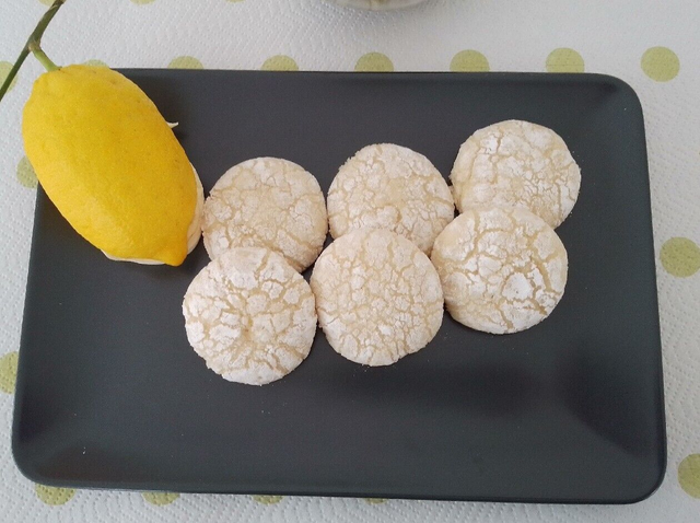 BISCOTTI AL LIMONE Confezione 400 gr.  (SENZA LATTOSIO)