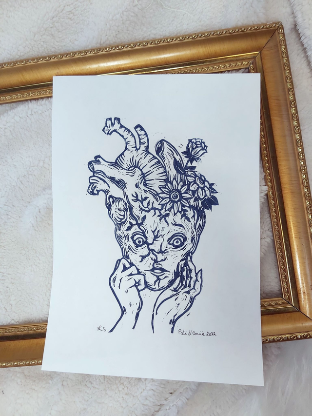 Linogravure "Le visage", encre Bleu de Prusse, sur papier A4 Hahnemühle Bamboo Sketch