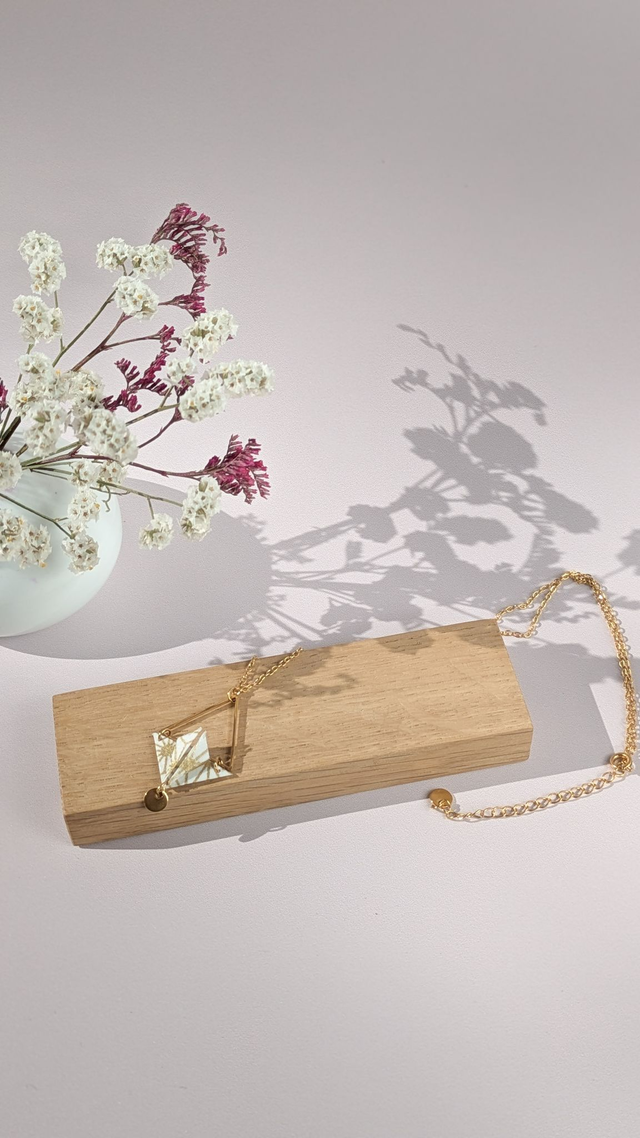 Collier acier inoxydable Balancelle Blanc géométrie