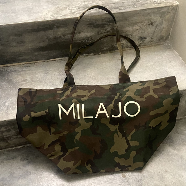 CAMOUFLAGE