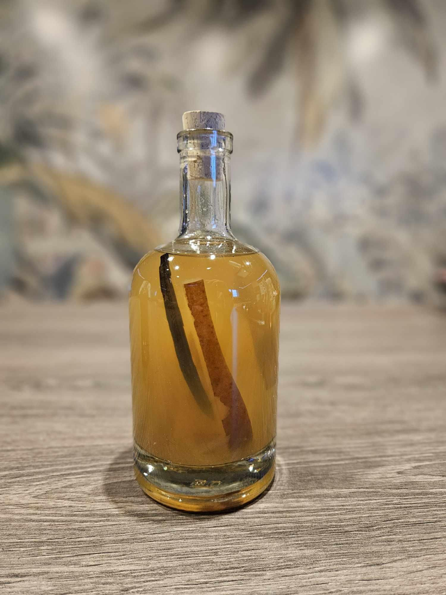 Rhum arrangé Poire , Vanille , Miel 