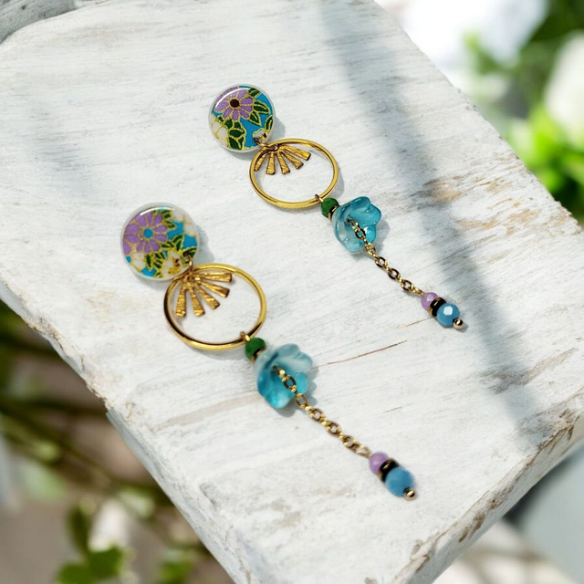 Boucles d'oreilles pendantes motifs japonais bleu turquoise parme