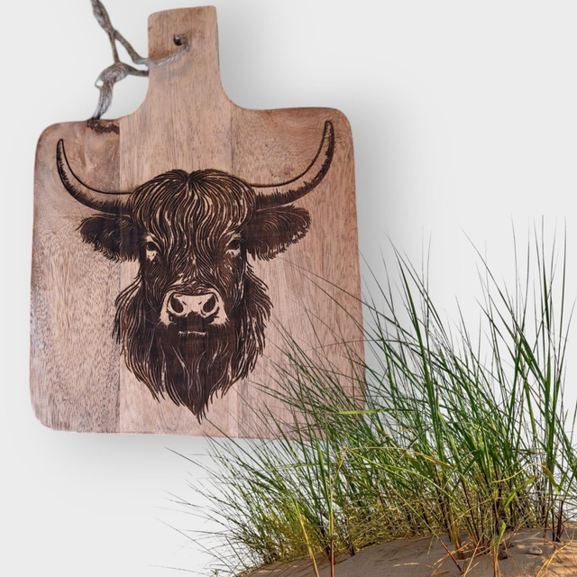 Mangohouten Borrelplank met Hooglander Kop nr 4