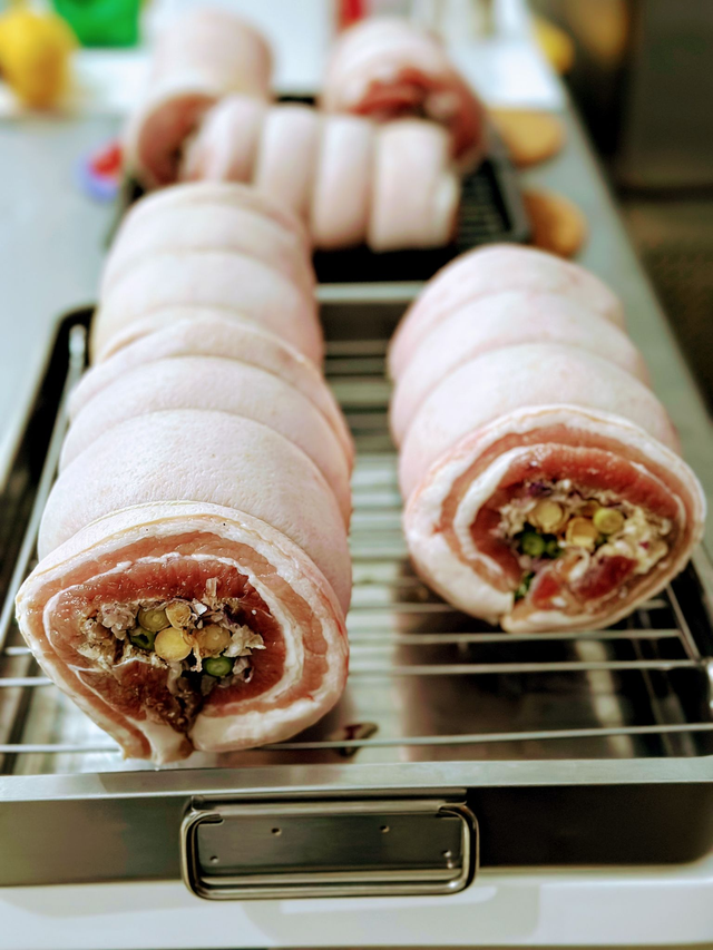 Gourmet Seasoned Rolled Pork Belly (Lechon) Quick-frozen raw, ready to roast