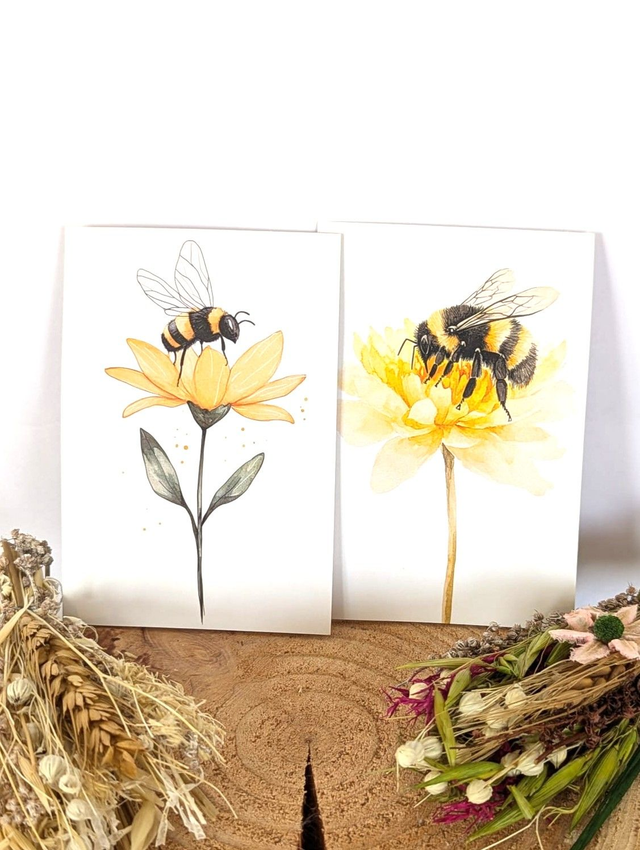 🐝 Pack of 6 Elegant Blank Bee Greeting Cards (6 Designs)