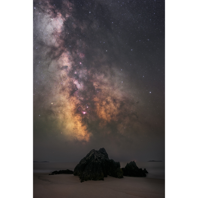 Coumeenoole Beach at night with Milky Way