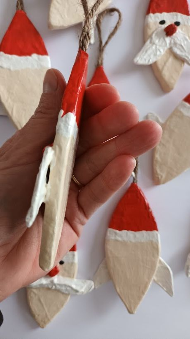 SUSPENSION TETE DU PERE NOEL, en papier mâché, fait main, décoration unique de Noël