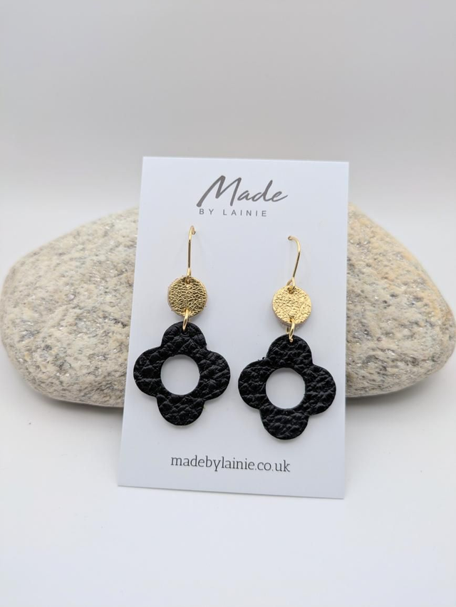 Retro Flower Drop Earrings (1)