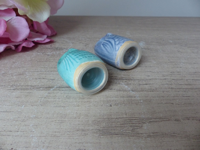 Deux chouettes en poterie diffuseurs de parfum armoire penderie, sculpture chouettes bleues en terre cuite artisanales pour fleur de lavande