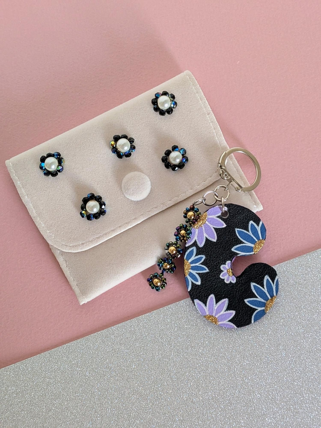 Offre St Valentin - Pochette bijoux  + barrette ou port clés "Lettre"