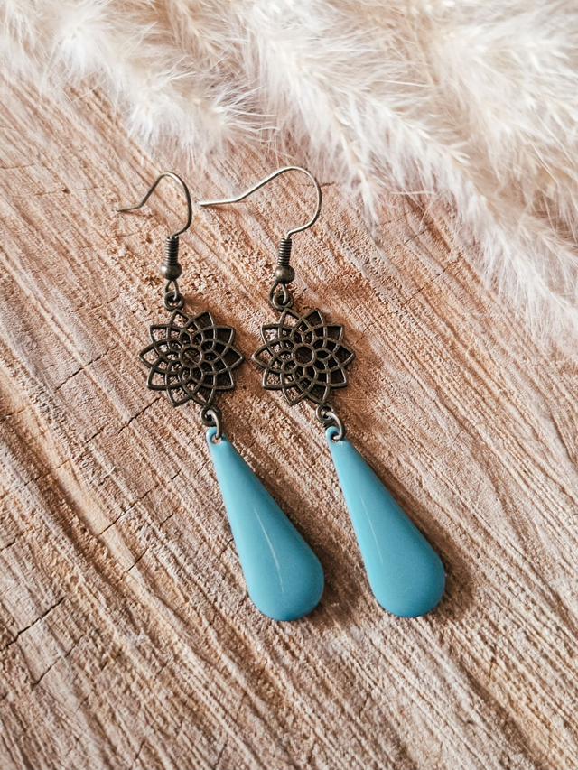 Boucles d'oreilles "Rosaces et gouttes" -  Modèle bronze et bleu clair