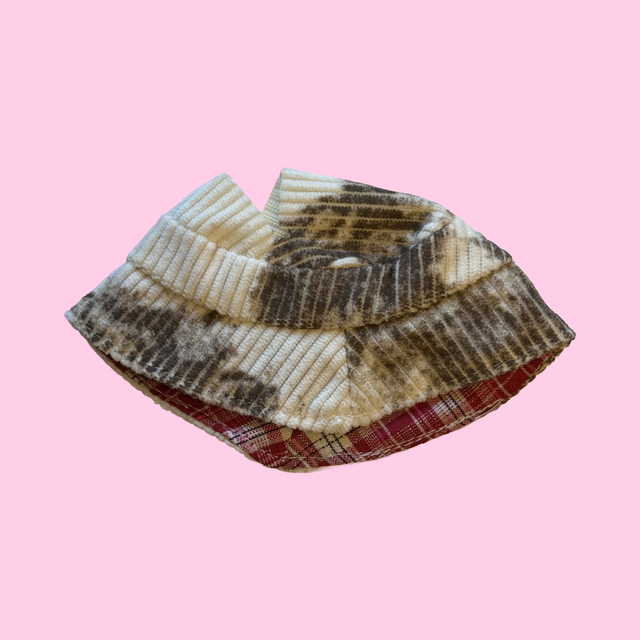 17cm Doll Costume (Red Checked Hat)