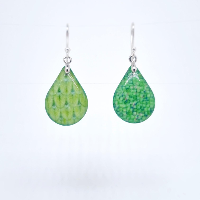 Boucles d&#039;oreilles vert gouttes PM
