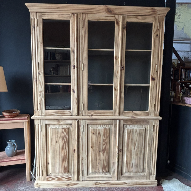 1. Vitrine 2 corps en sapin