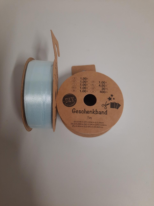 Ruban bleu neuf 