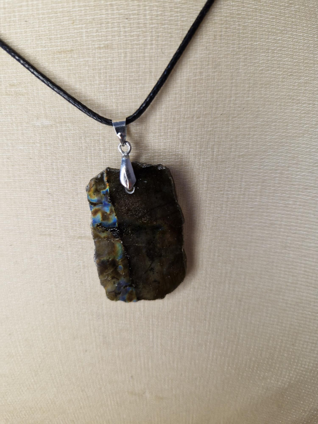Labradorite / 006-008