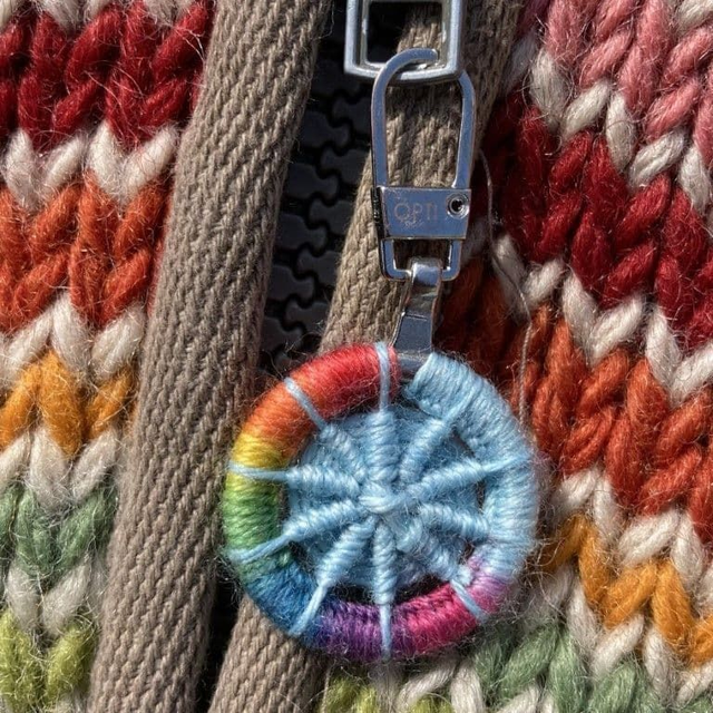 Dorset Button Zipper Kit - Crosswheel Design, Rainbow Sky