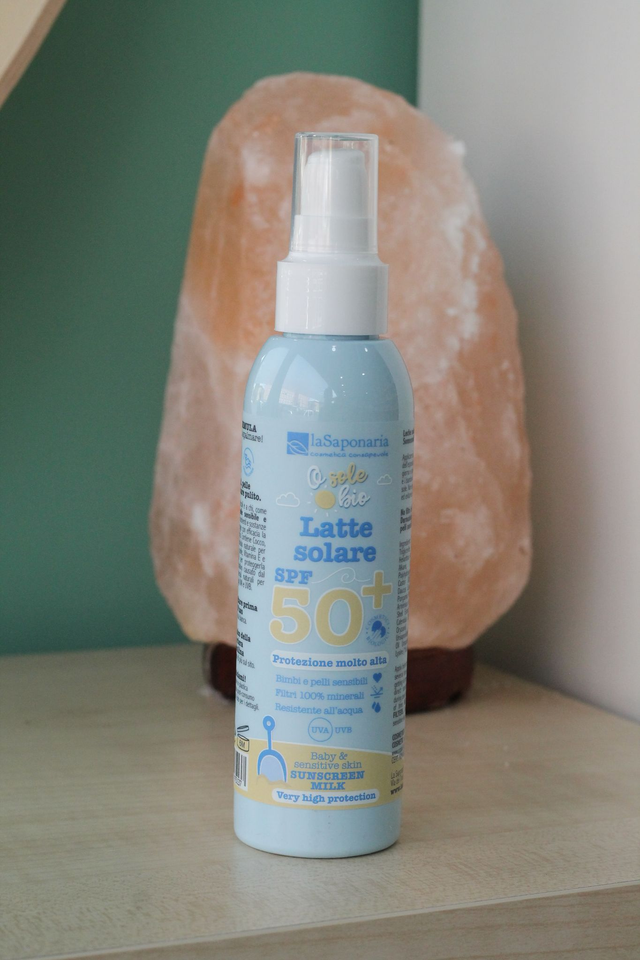 Latte solare SPF 50+ di La Saponaria (125 ml)
