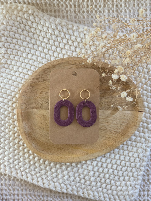 Boucles d&#039;oreille Sybille coloris violine et arabesque