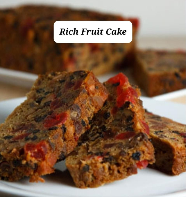 Rich Fruit Cake with Fondant icing