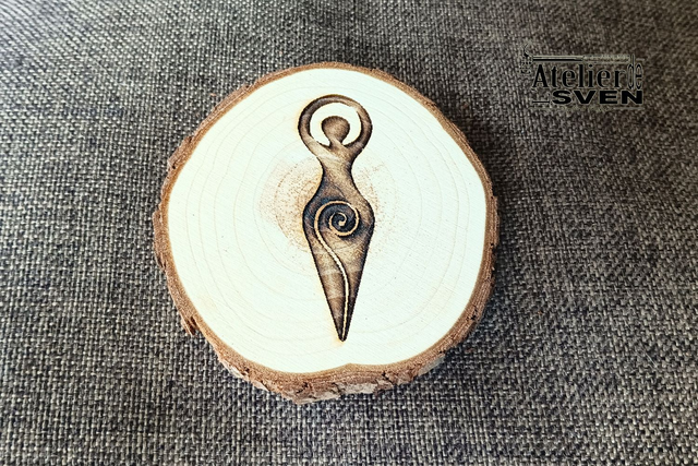 Rondins - Déesse de la Fertilité