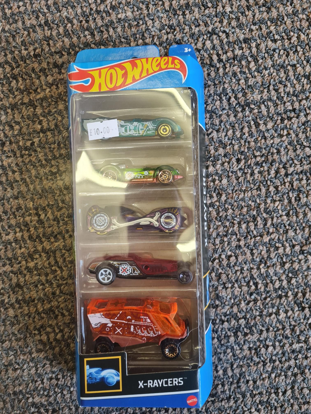 HOT WHEELS BASIC CAR 5 PACK X-RAYCERS