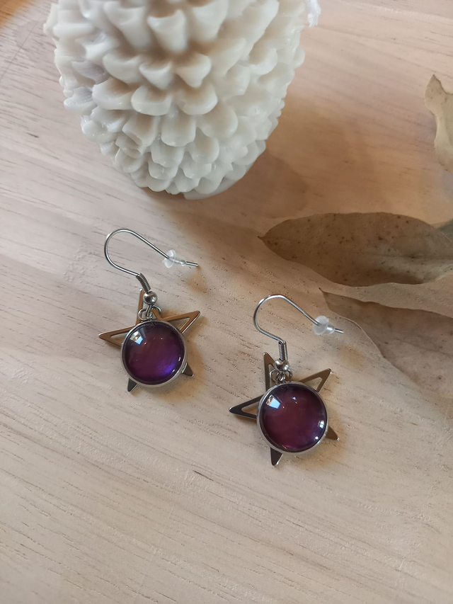 Boucles d&#039;oreilles Cabochon - étoile - violette
