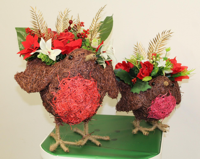 Large & Small Festive Robin Arrangement – Artificial Christmas Flowers
