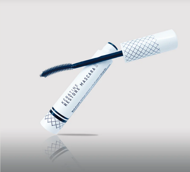 Mascara fortifiant à la kératine YUMI