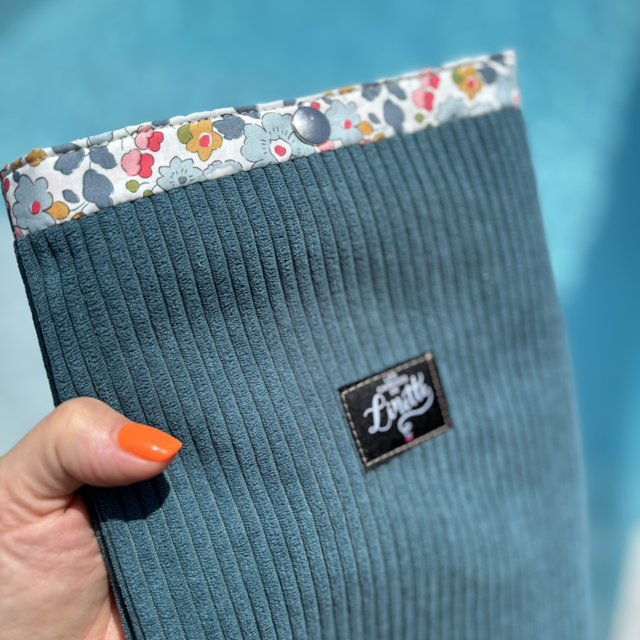 POCHETTE VELOURS CANARD &amp; LIBERTY 