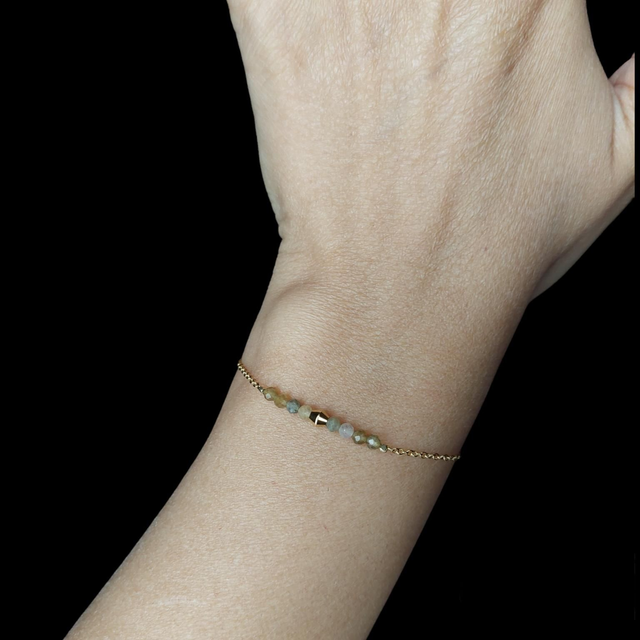 Bracelet Labradorite sur chaîne dorée acier inoxydable 