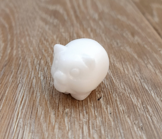 Snow Quartz Pig